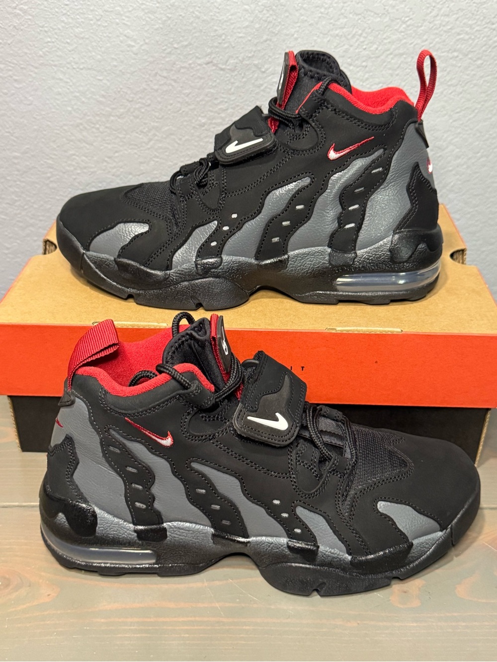 Nike Air DT Max 96 Falcons